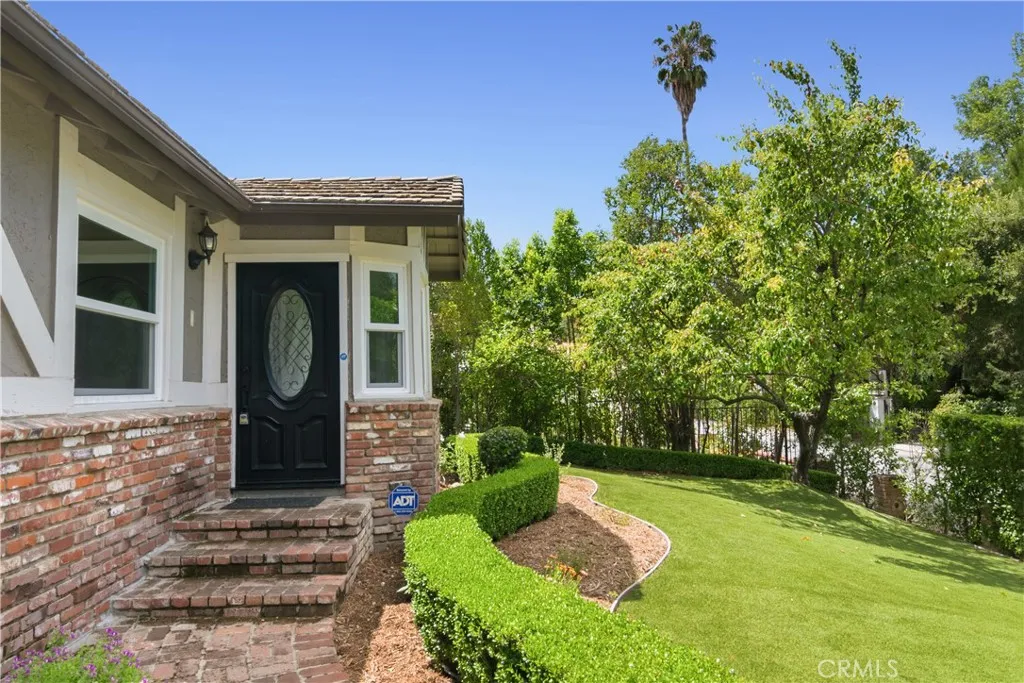 Additional image 112 of 4080 Meadow Lark Dr, Calabasas, CA 91302