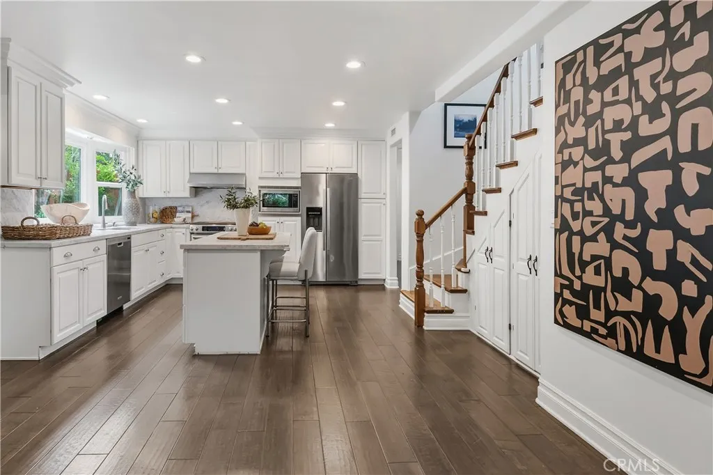 Additional image 13 of 4080 Meadow Lark Dr, Calabasas, CA 91302