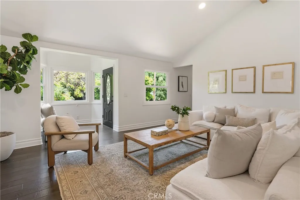 Additional image 6 of 4080 Meadow Lark Dr, Calabasas, CA 91302