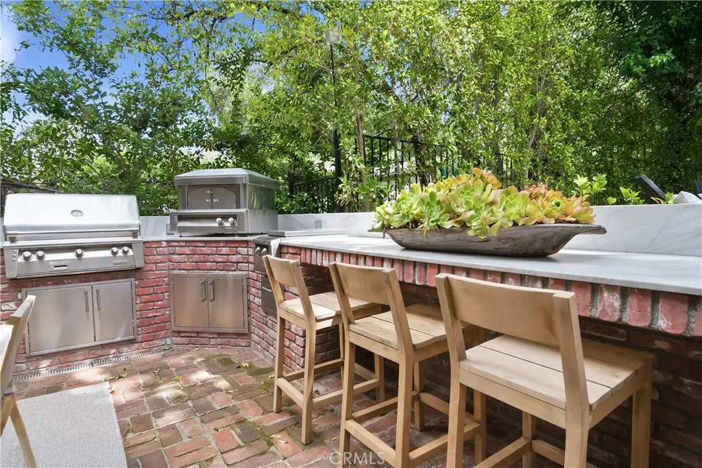 Additional image 47 of 4080 Meadow Lark Dr, Calabasas, CA 91302