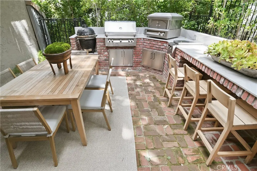 Additional image 102 of 4080 Meadow Lark Dr, Calabasas, CA 91302