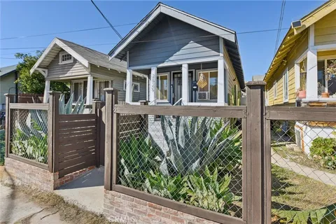 2625 N Main Street, Los Angeles, CA MLS: BB25059595