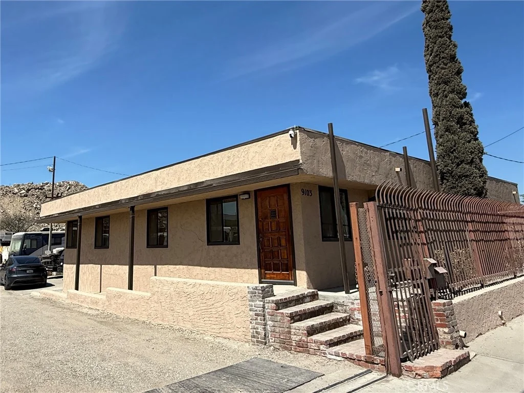 9103 Norris Ave, Sun Valley, CA 91352