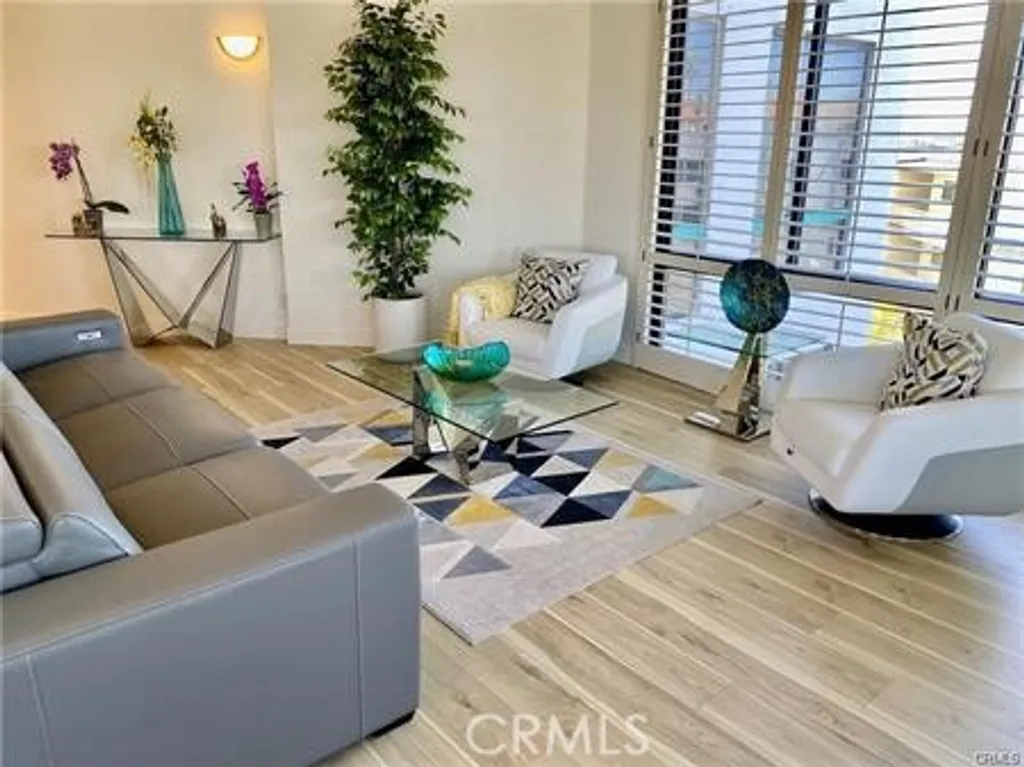 Additional image 13 of 1310 E Ocean Boulevard, Long Beach, CA 90802