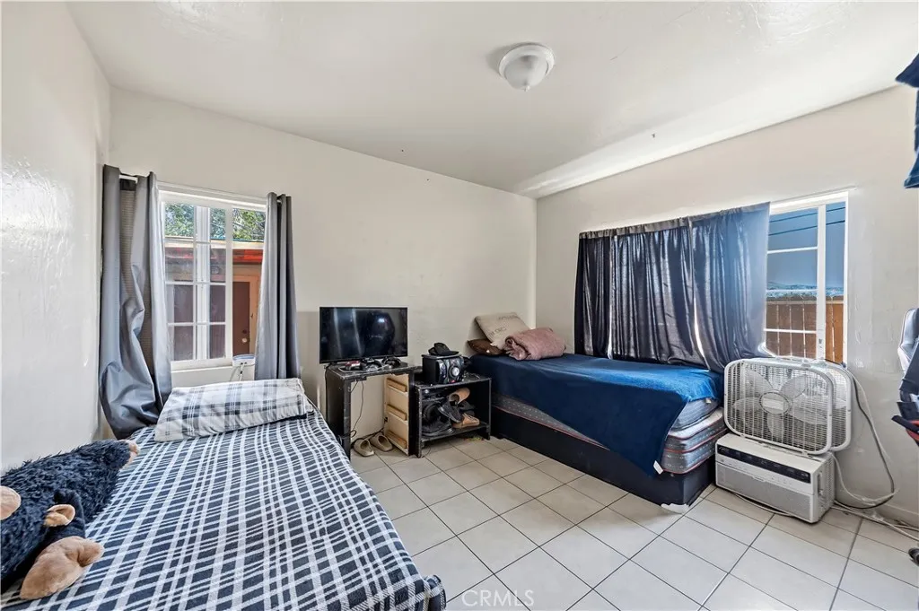 Additional image 18 of 15548 8th, Victorville, CA 92395