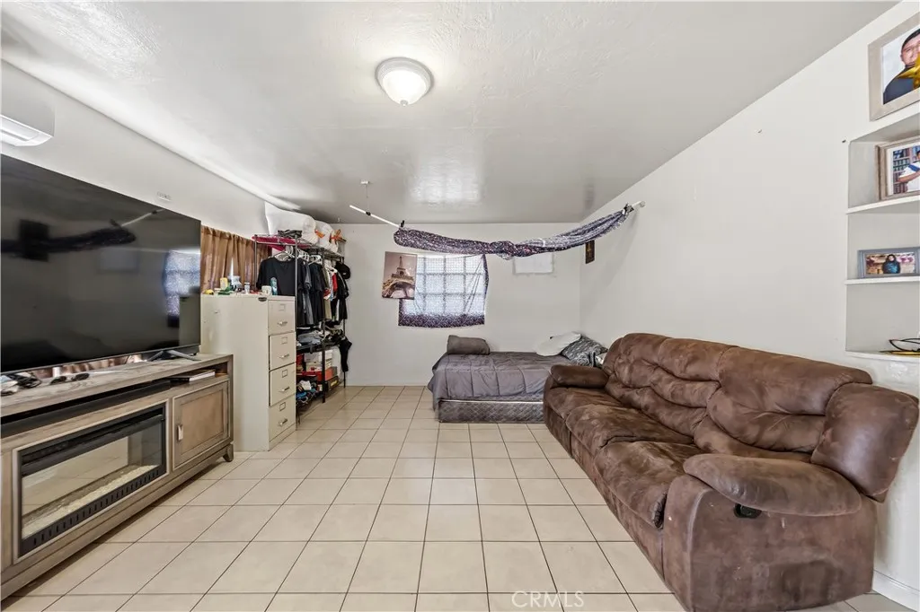 Additional image 7 of 15548 8th, Victorville, CA 92395