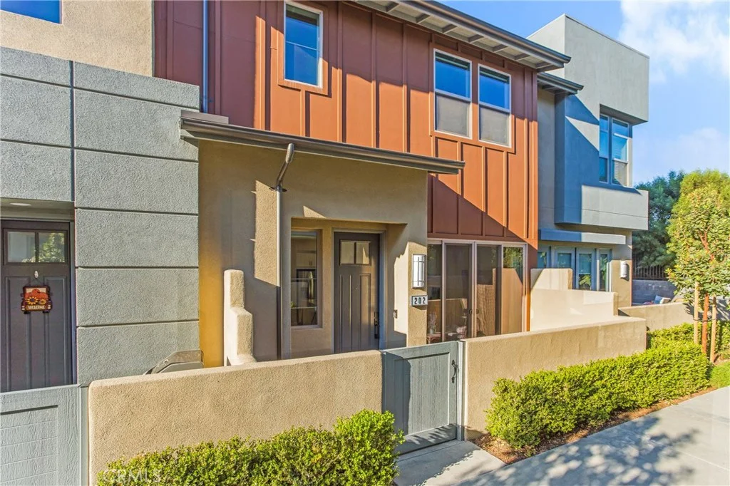 202 Alienta Lane, Rancho Mission Viejo, CA 92694