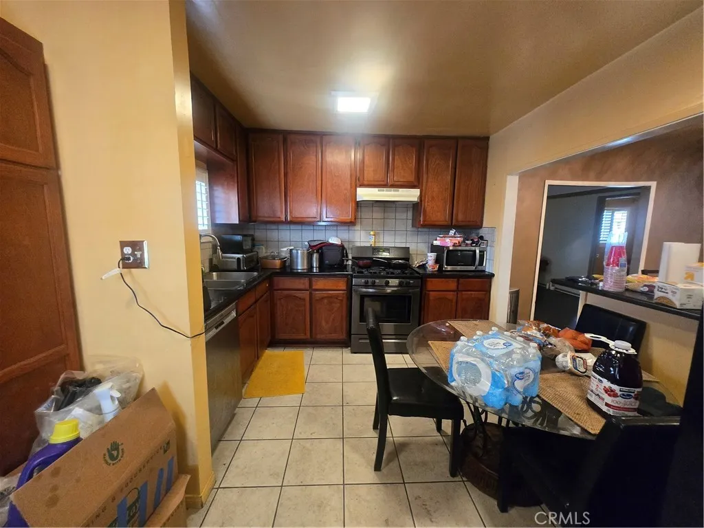 Additional image 8 of 1901 W 77th St, Los Angeles, CA 90047