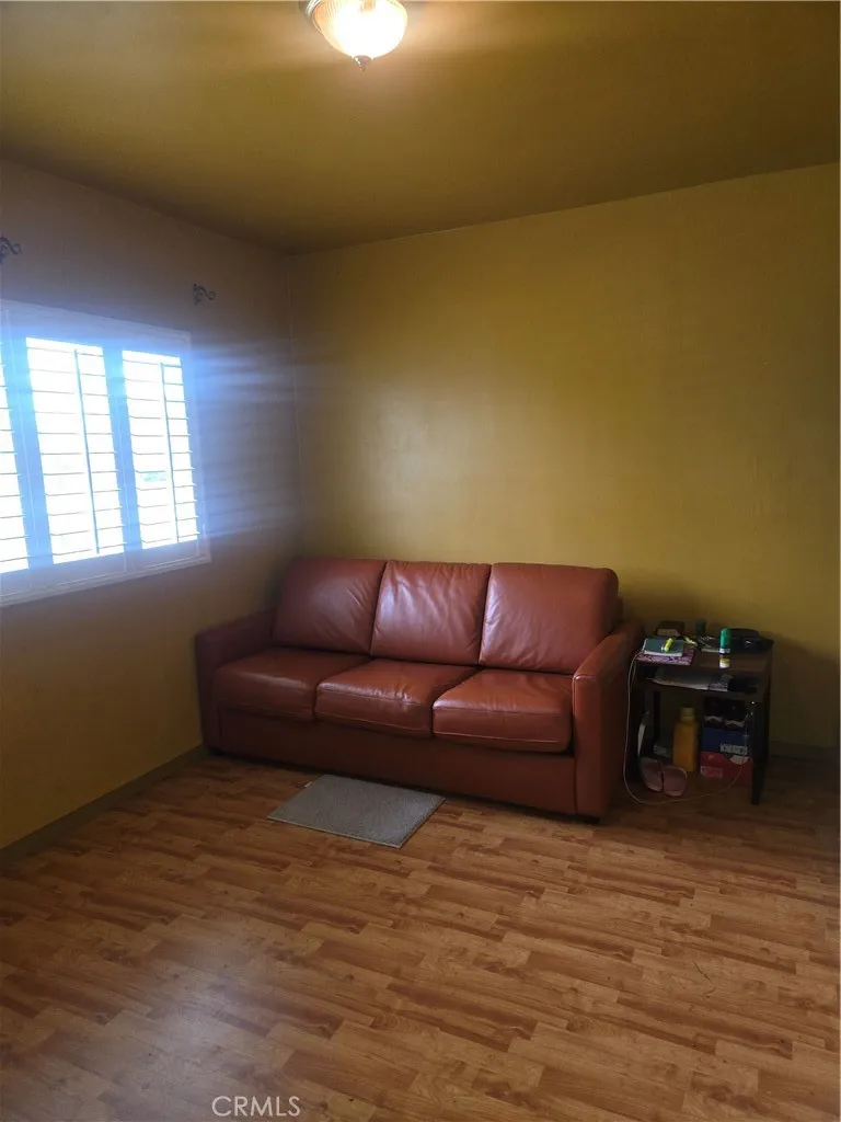 Additional image 19 of 1901 W 77th St, Los Angeles, CA 90047