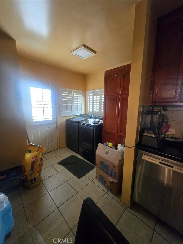 Additional image 22 of 1901 W 77th St, Los Angeles, CA 90047