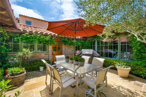 111 Via San Remo, Newport Beach, CA MLS: NP25093586