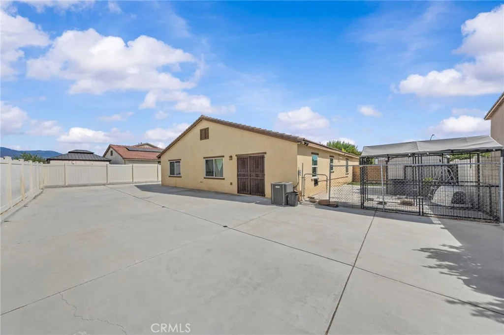 584 Fruitvale Ave, Hemet, CA 92543