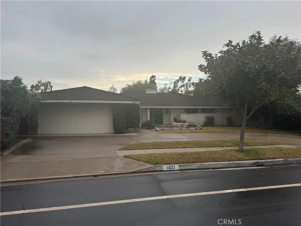 1621 Santiago Drive, Newport Beach, CA 92660