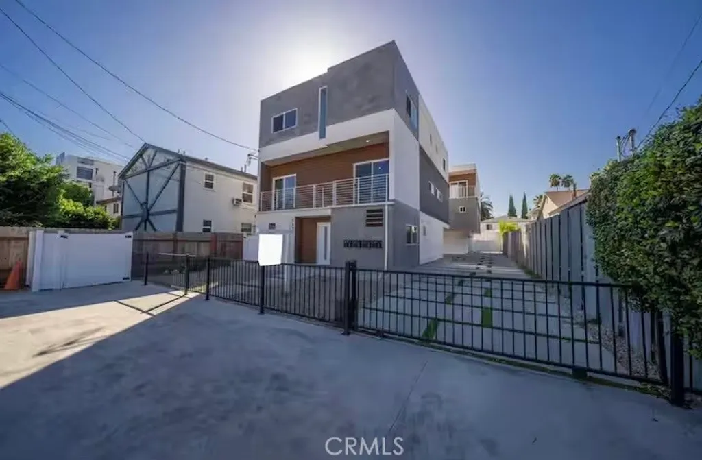 Additional image 27 of 5637 Klump Avenue, North Hollywood, CA 91601