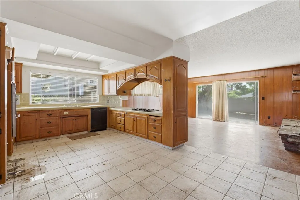 Additional image 44 of 18112 Joshua Ln, Santa Ana, CA 92705