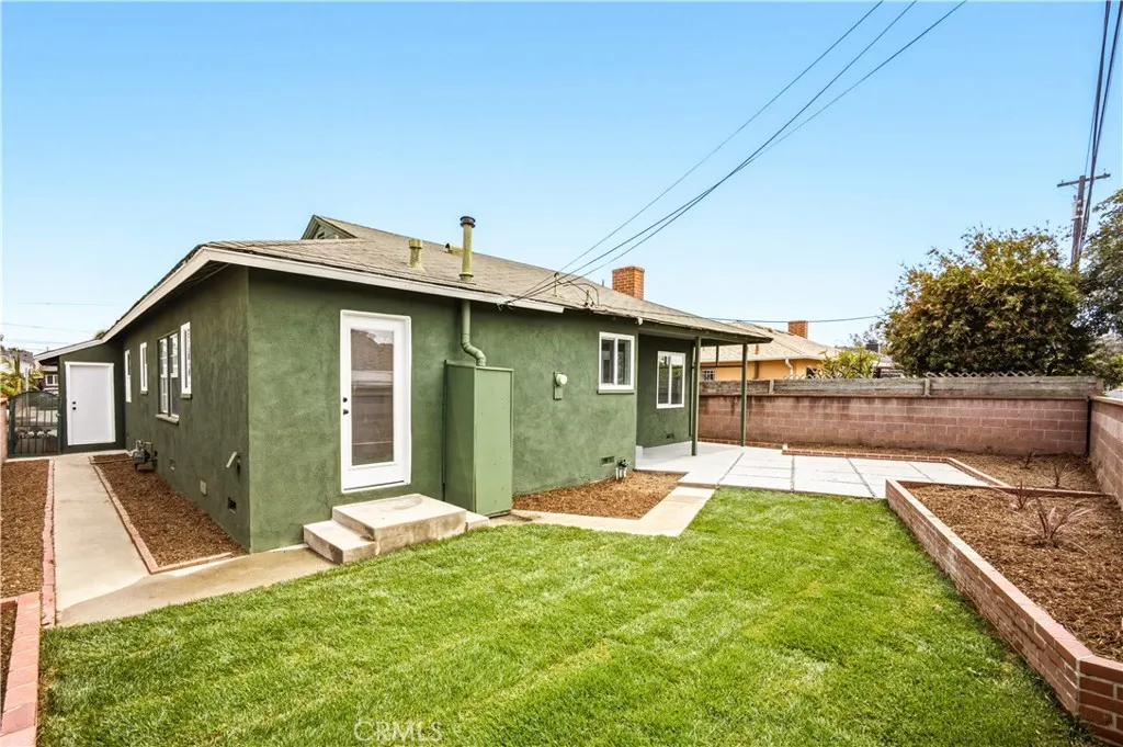 11803 Chanera Ave, Hawthorne, CA 90250