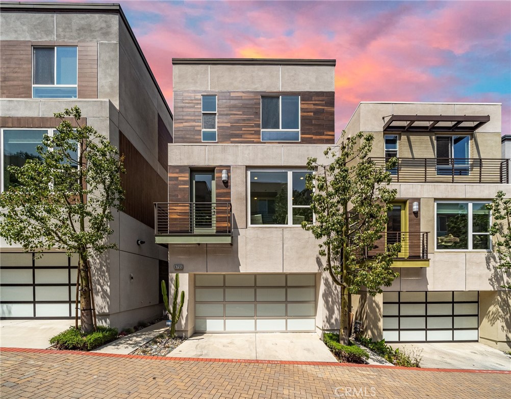 6755 Gill Way, Los Angeles, CA 90068 - MLS#: GD23069713