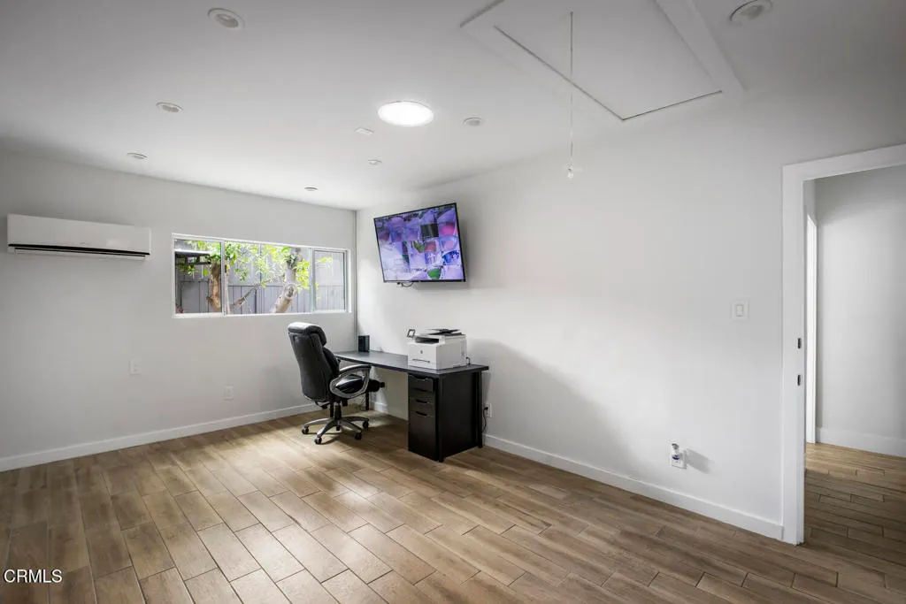 Additional image 77 of 11211 Osborne Street, Sylmar, CA 91342