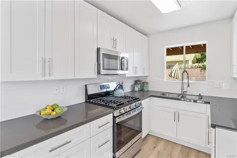 2214 W Wardlow Road, Long Beach, CA MLS: PW25093733