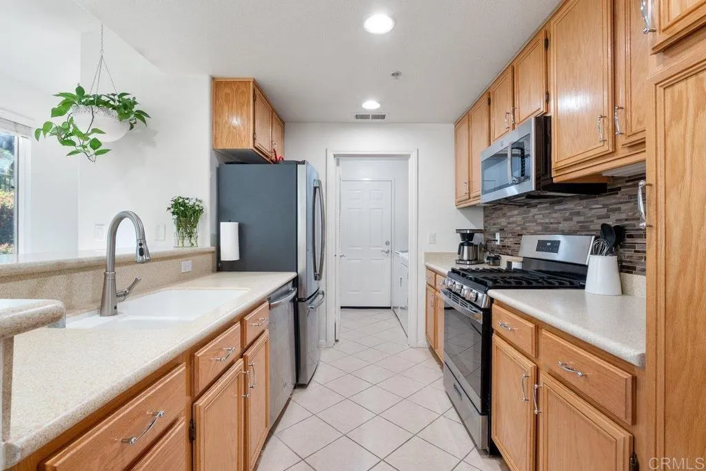 Additional image 32 of 13015 Evening Creek Drive S Unit 18, San Diego, CA 92128