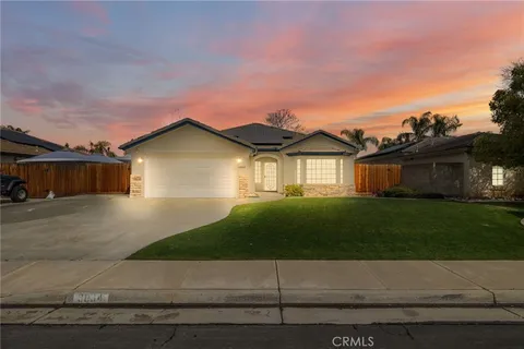 9804 Valerio Court, Bakersfield, CA MLS: SR25048933