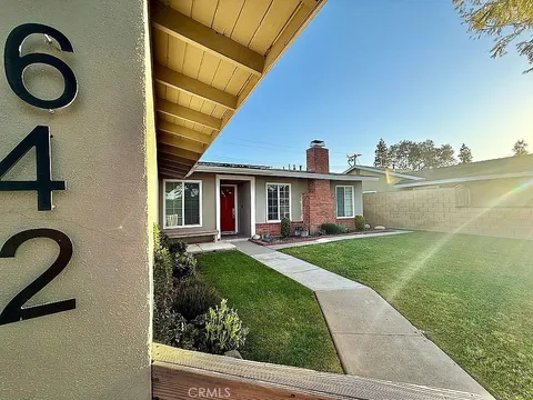 642 W Wilson Street, Costa Mesa, CA MLS: OC25087042