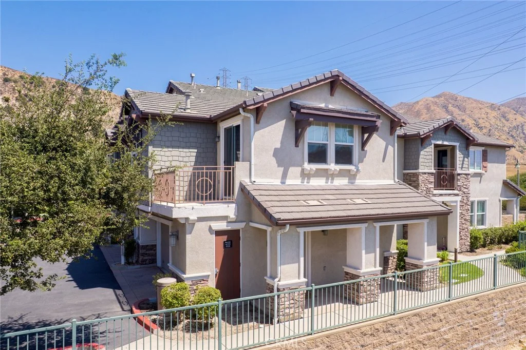 16739 Nicklaus Drive Unit 25, Sylmar, CA 91342