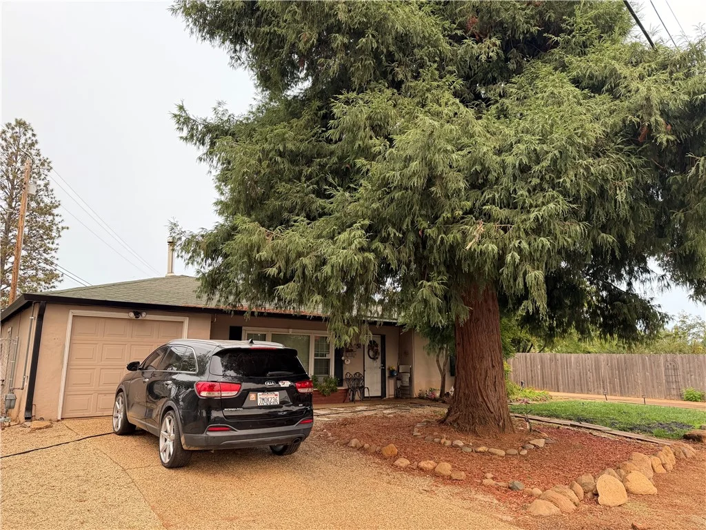 51 Roe Rd, Paradise, CA 95969