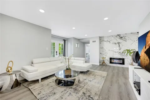 5211 Mcclintock Avenue, Temple City, CA MLS: WS25093123