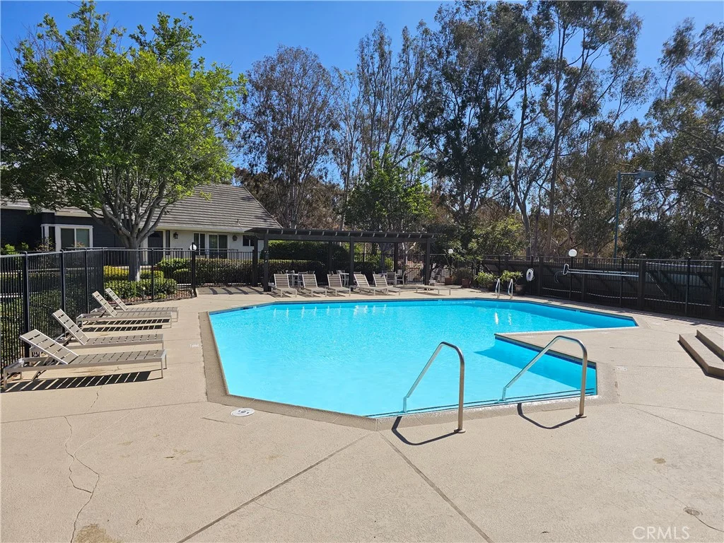 2825 Forest View Way, Carlsbad, CA 92008