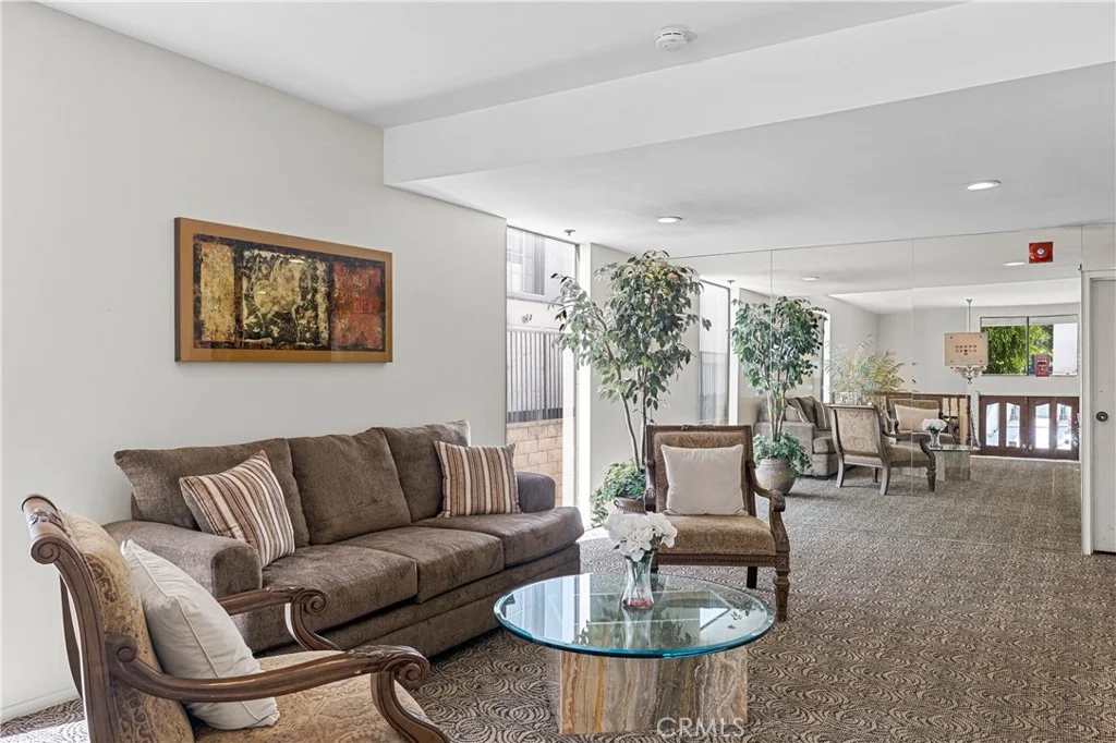 1630 S Bentley Avenue Unit 103, Los Angeles, CA 90025