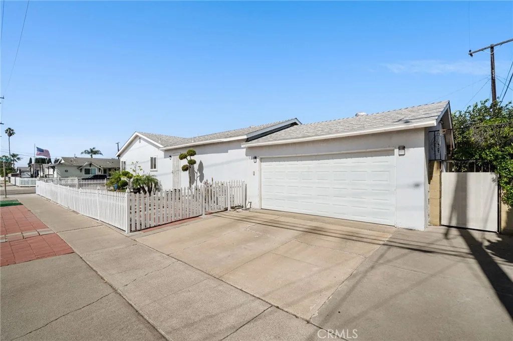 6221 Choctaw Drive, Westminster, CA 92683