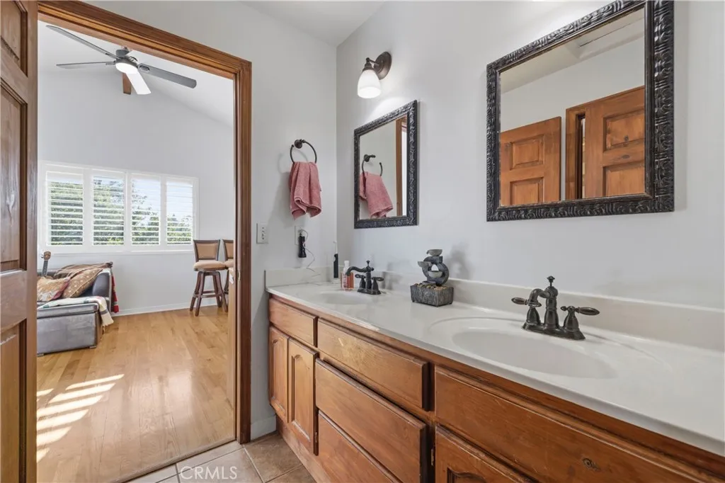 Additional image 118 of 25048 Wheeler Rd, Newhall, CA 91321