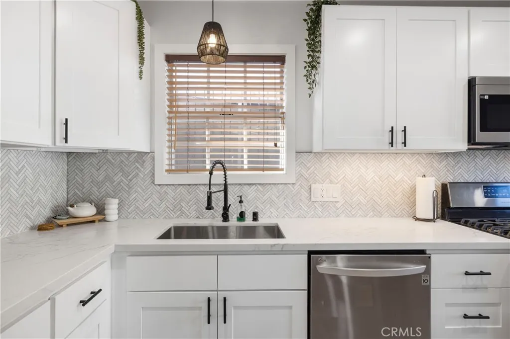 Additional image 86 of 25048 Wheeler Rd, Newhall, CA 91321