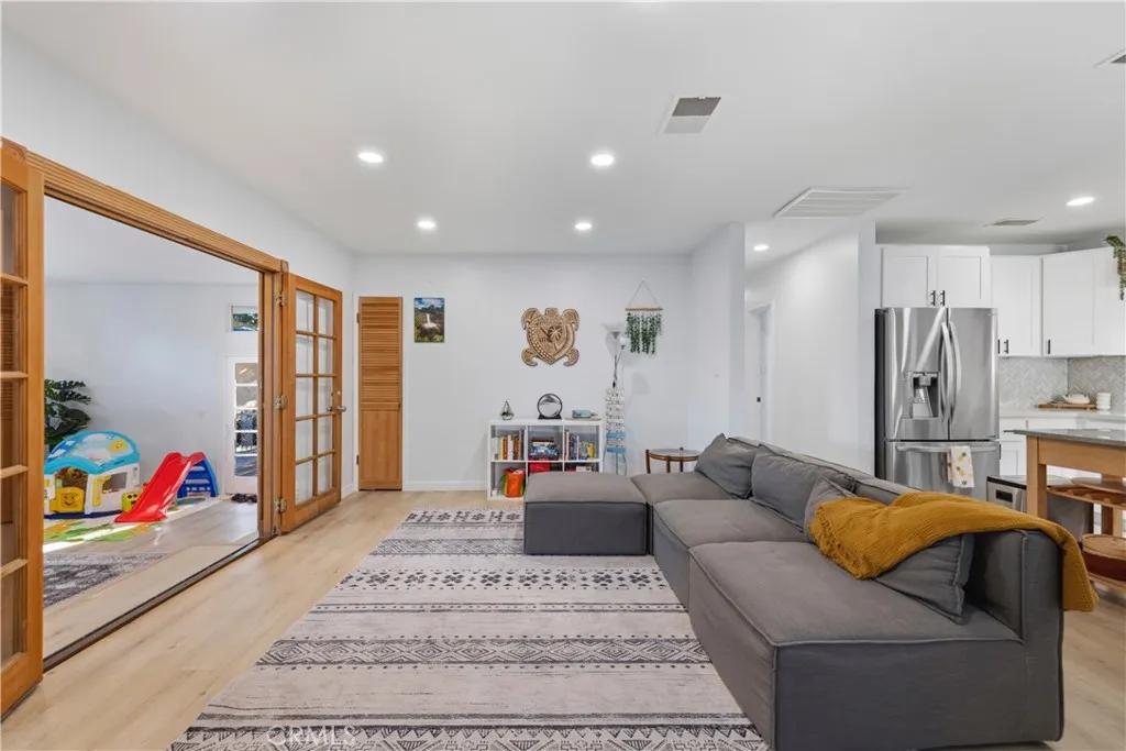 Additional image 10 of 25048 Wheeler Rd, Newhall, CA 91321