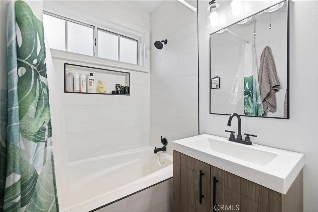 Additional image 109 of 25048 Wheeler Rd, Newhall, CA 91321