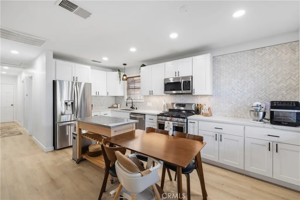 Additional image 11 of 25048 Wheeler Rd, Newhall, CA 91321