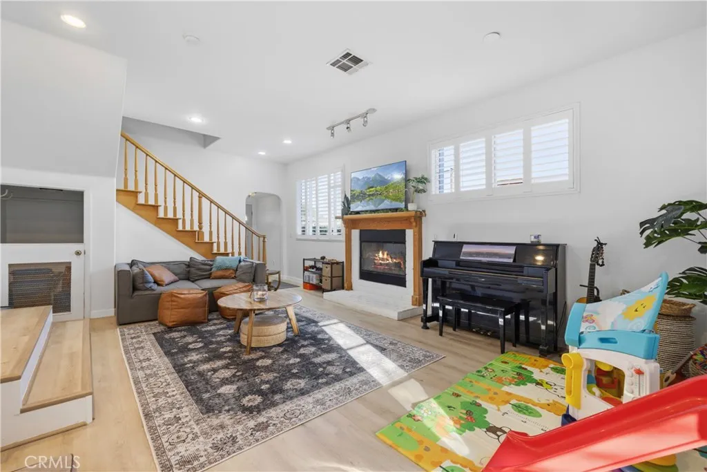 Additional image 114 of 25048 Wheeler Rd, Newhall, CA 91321