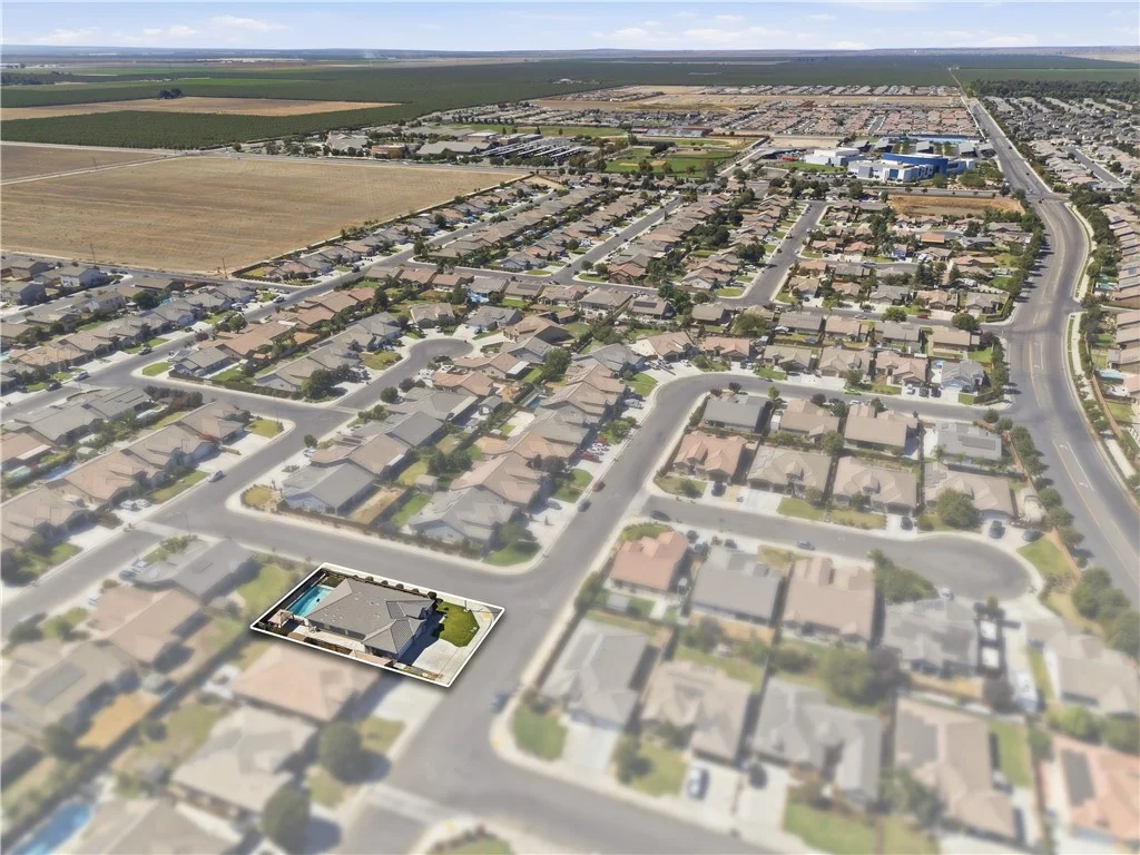9021 Drovers Run Rd, Bakersfield, CA 93311