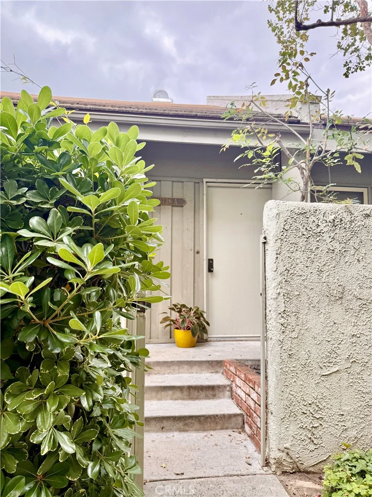 Additional image 3 of 11738 Moorpark Street Unit A, Studio City, CA 91604