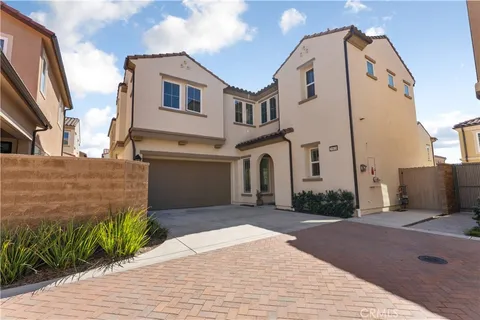 20818 W Acorn Cir, Porter Ranch, CA MLS: CV25061947