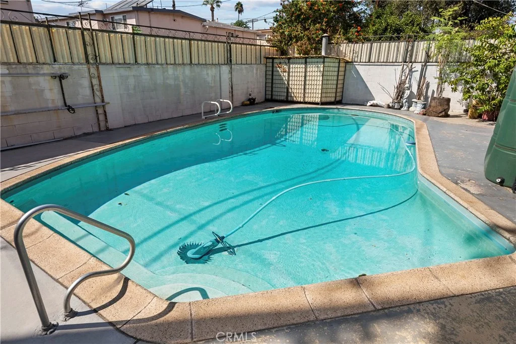 6947 Alcove Ave, Los Angeles, CA 91605