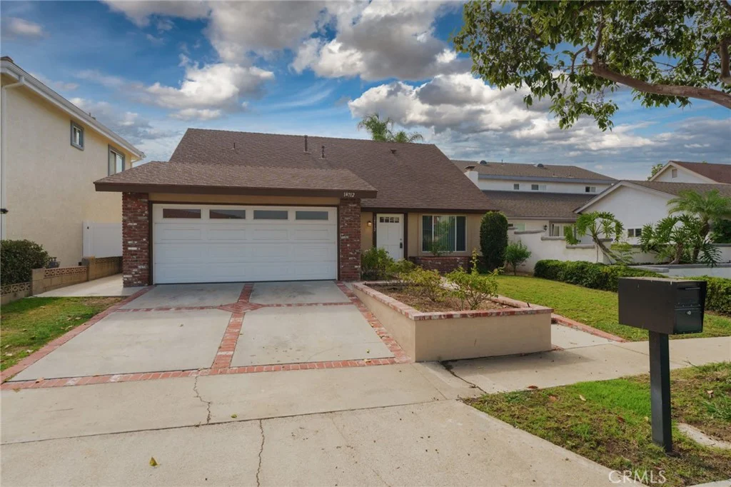 14712 Comet St, Irvine, CA 92604
