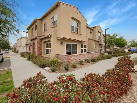 7155 Citrus Avenue Unit 344, Fontana, CA MLS: IV25097335