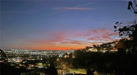 8017 Floral Avenue, Los Angeles, CA 90046 - MLS#: SB25040851