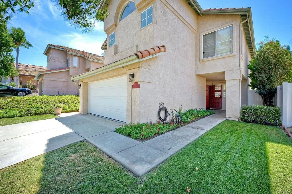1651 Calle Las Casas, Oceanside, CA 92056