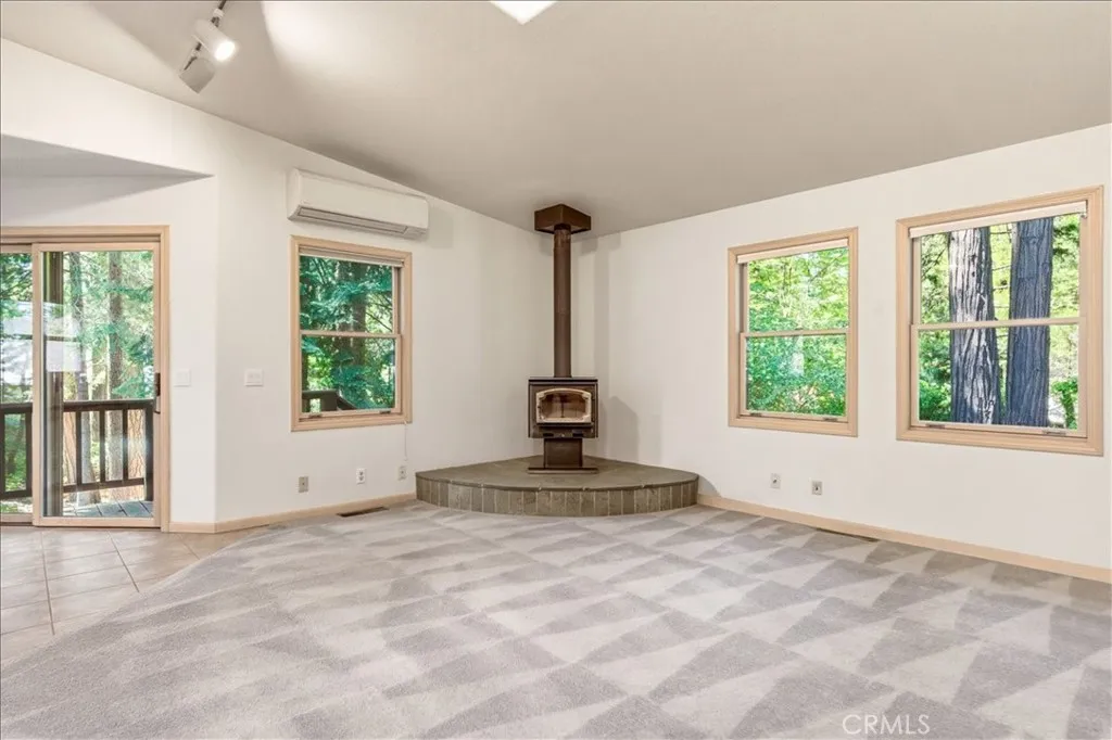 Additional image 37 of 306 Gaudenzio St, Mount Shasta, CA 96067