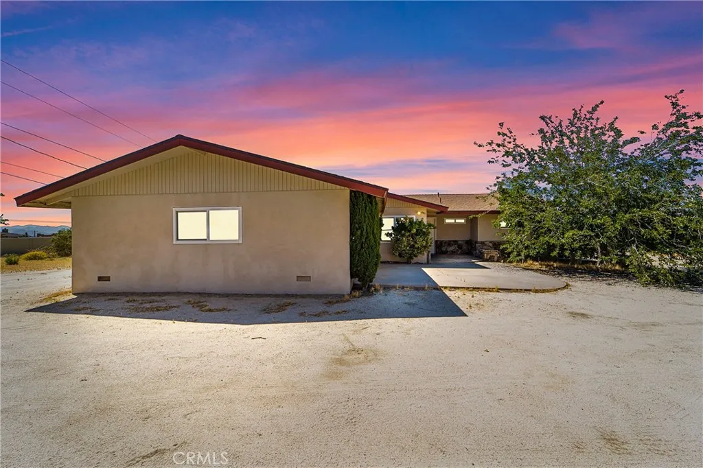 6413 Red Bluff Avenue, Yucca Valley, CA 92284