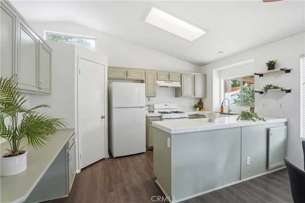Additional image 9 of 5854 Madrid Court, Palmdale, CA 93552