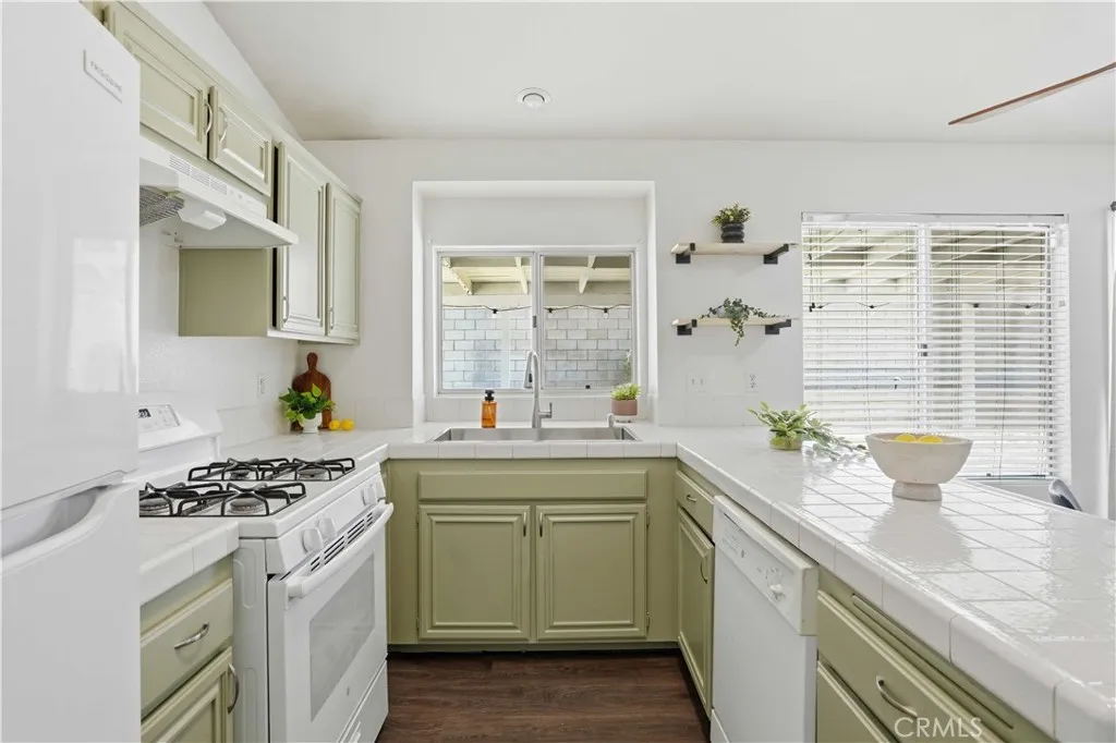 Additional image 11 of 5854 Madrid Court, Palmdale, CA 93552
